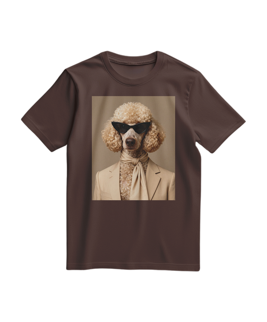 Camalestore camiseta Poodle Tailor marrom, confortável, com estampa de poodle, vista frontal, tecido macio.