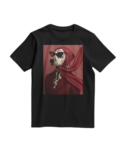 Camalestore T-shirt Spot Luxe preta, com estampa moderna, tecido confortável e ajuste casual para looks urbanos.