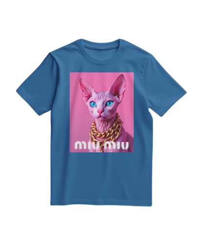 Camalestore camiseta rosa com detalhes dourados e estampa de sphynx, tecido leve em azul royal claro.