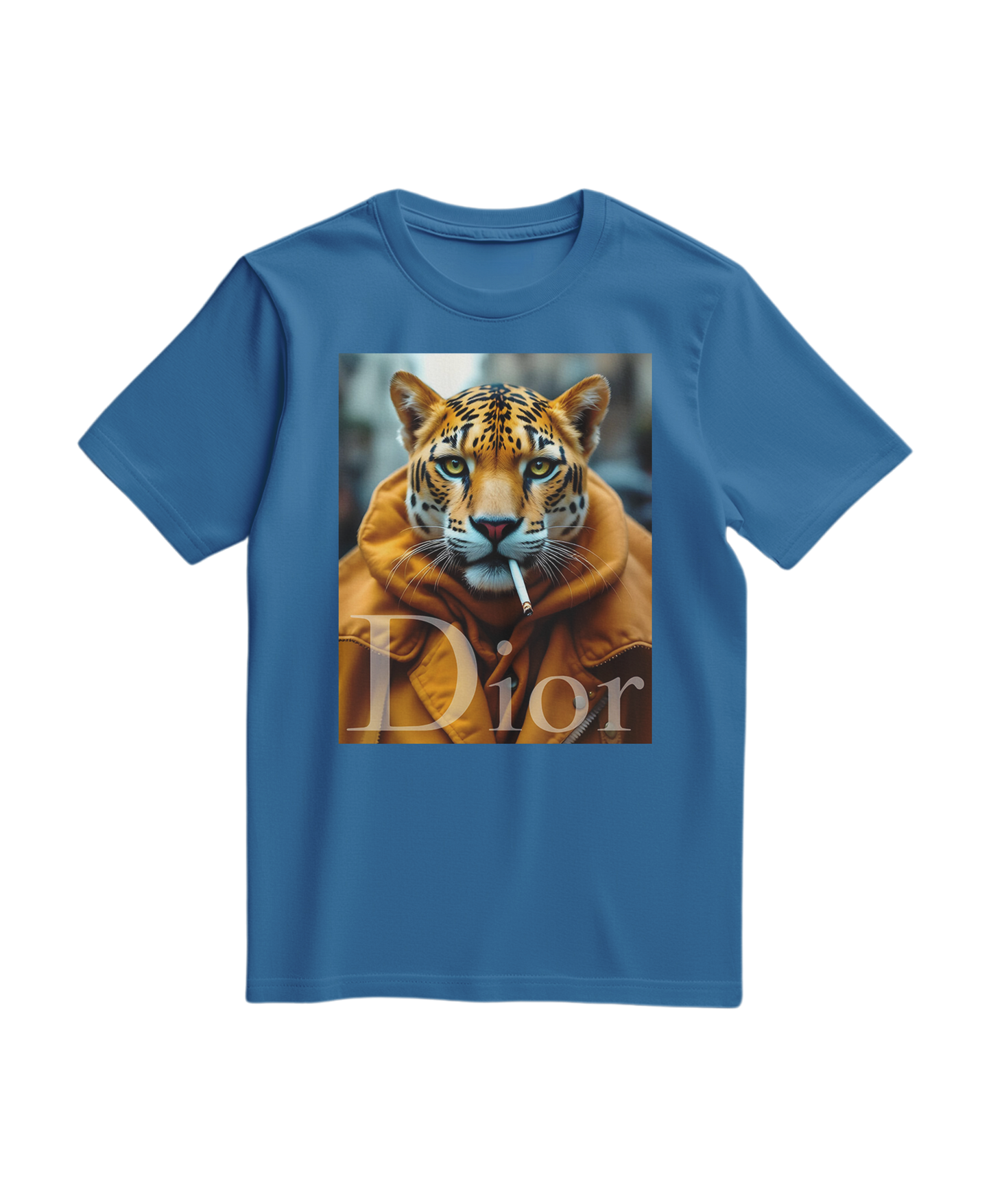 Camalestore T-shirt Jaguar Raw azul royal claro, com estampa de jaguar em tecido confortável, modelo casual e moderno.