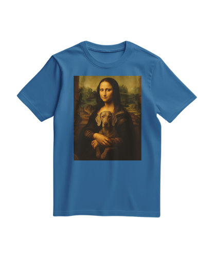 Camiseta Mona Wei azul royal clara, estilo casual, com estampa na frente, feita pela marca Camalestore.