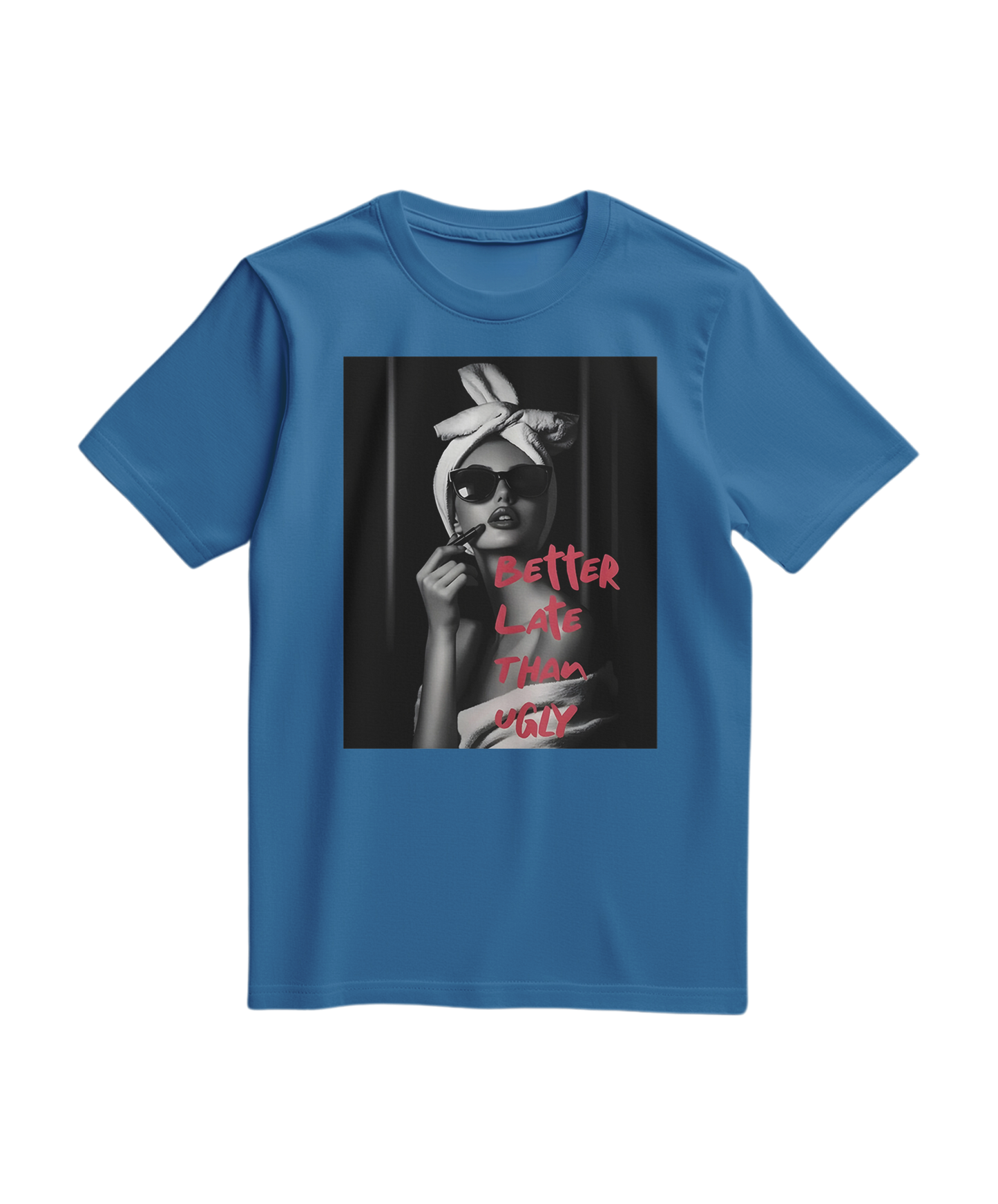 Camiseta Ugly Chic Statement da Camalestore, azul royal claro, com design moderno e detalhes visíveis na imagem.