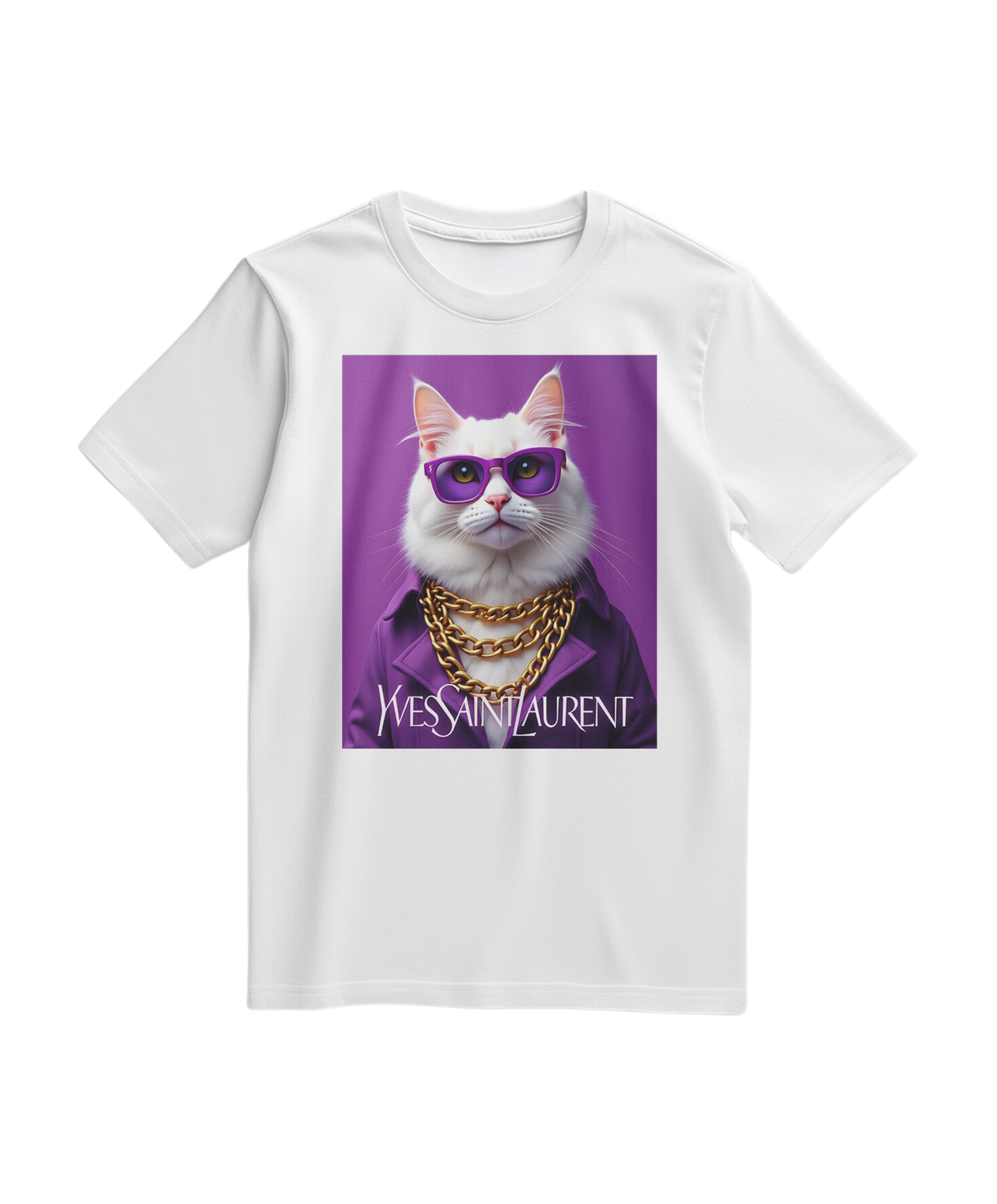 Camalestore T-shirt Glamour Cat branco com estampa de gato elegante, manga curta e corte clássico.