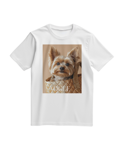 Camiseta branca Yorkie Muse da Camalestore com estampa de cachorro Yorkie, vista frontal, tecido confortável e casual.