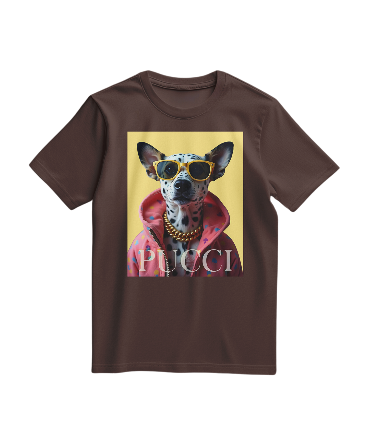 Camiseta T-shirt Hip Dalmatian da Camalestore, com estampa de dálmatas, em tom castanho, vista frontal em fundo branco