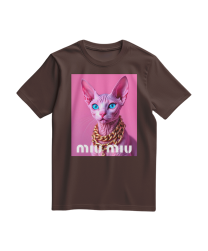 Camalestore camiseta rosa com detalhes dourados e estampa de esfinge Sphynx, tecido leve e confortável.