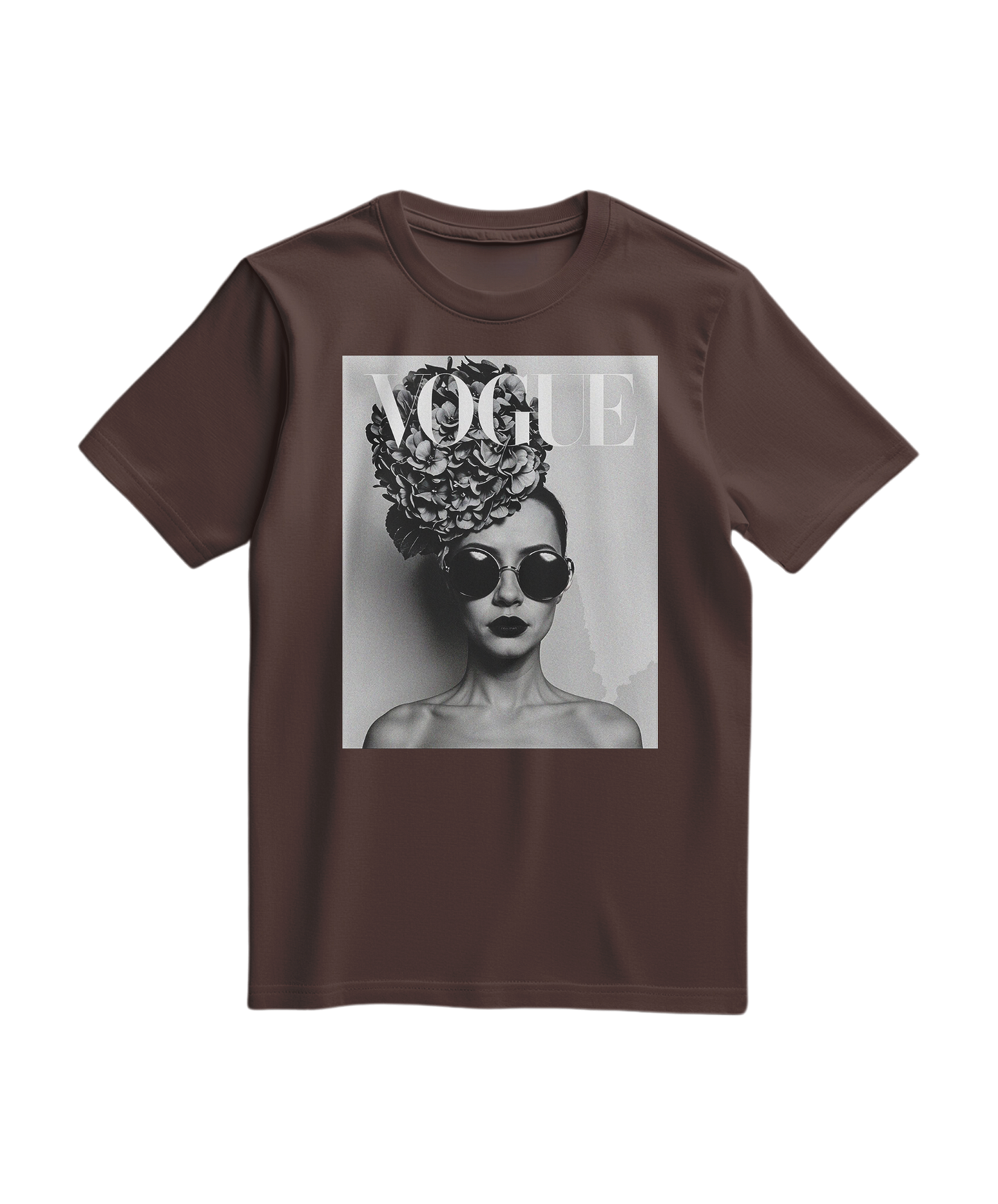 T-shirt floral preta da Camalestore, com estampa de flores em tons escuros e corte clássico, vista frontal.
