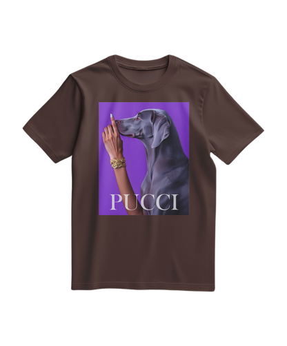 Camalestore T-shirt Pucci Violet em tom castanho com estampa colorida, tecido macio e ajuste confortável.