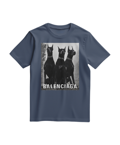 Camiseta Sentinel Vanguard Noir da Camalestore, camiseta azul escura com estampa moderna e detalhes gráficos na frente.