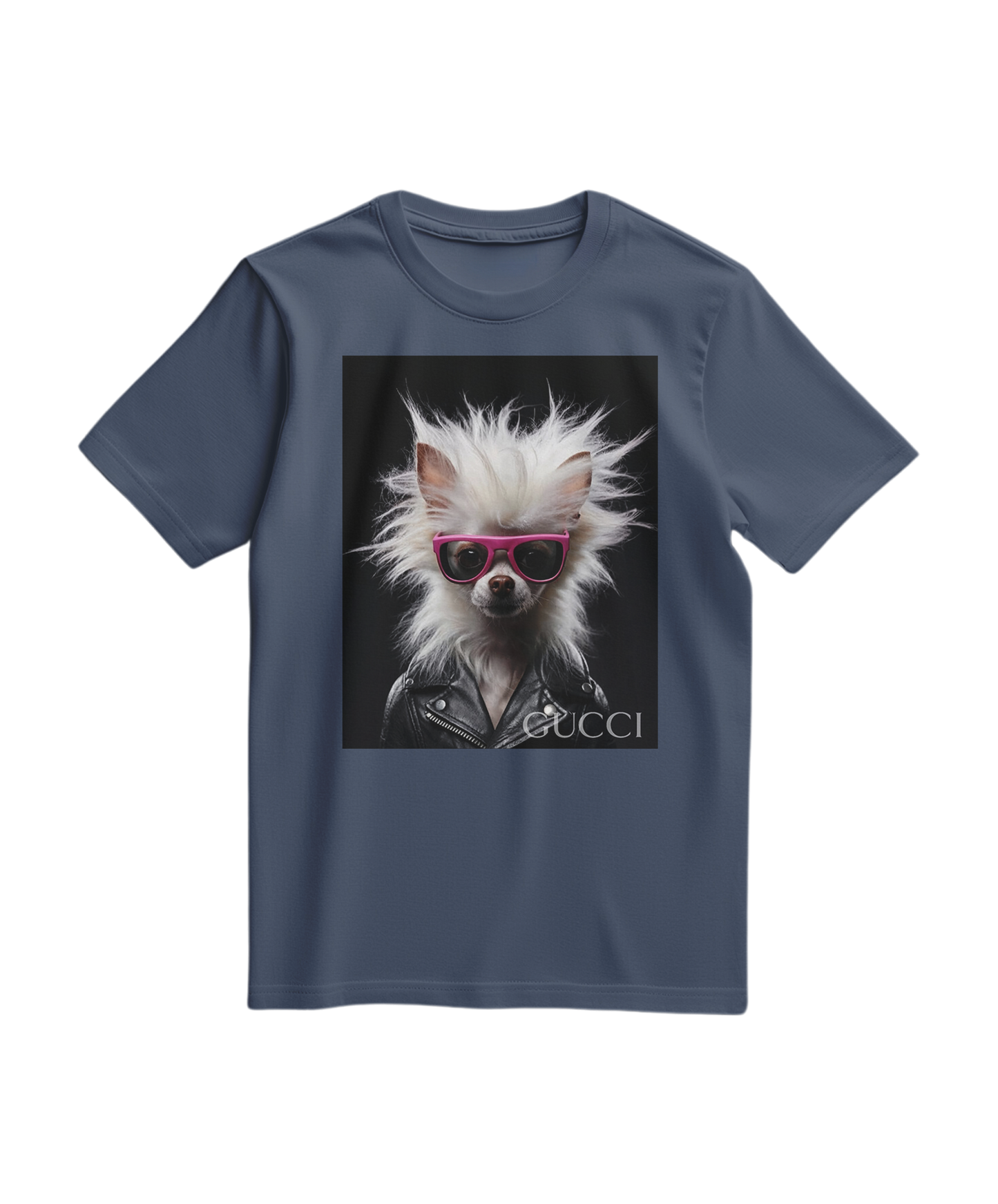 Camiseta Rebel Fur da Camalestore em azul escuro, com design elegante e confortável, vista de frente na imagem.