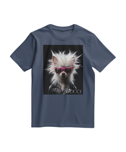 Camiseta Rebel Fur da Camalestore em azul escuro, com design elegante e confortável, vista de frente na imagem.