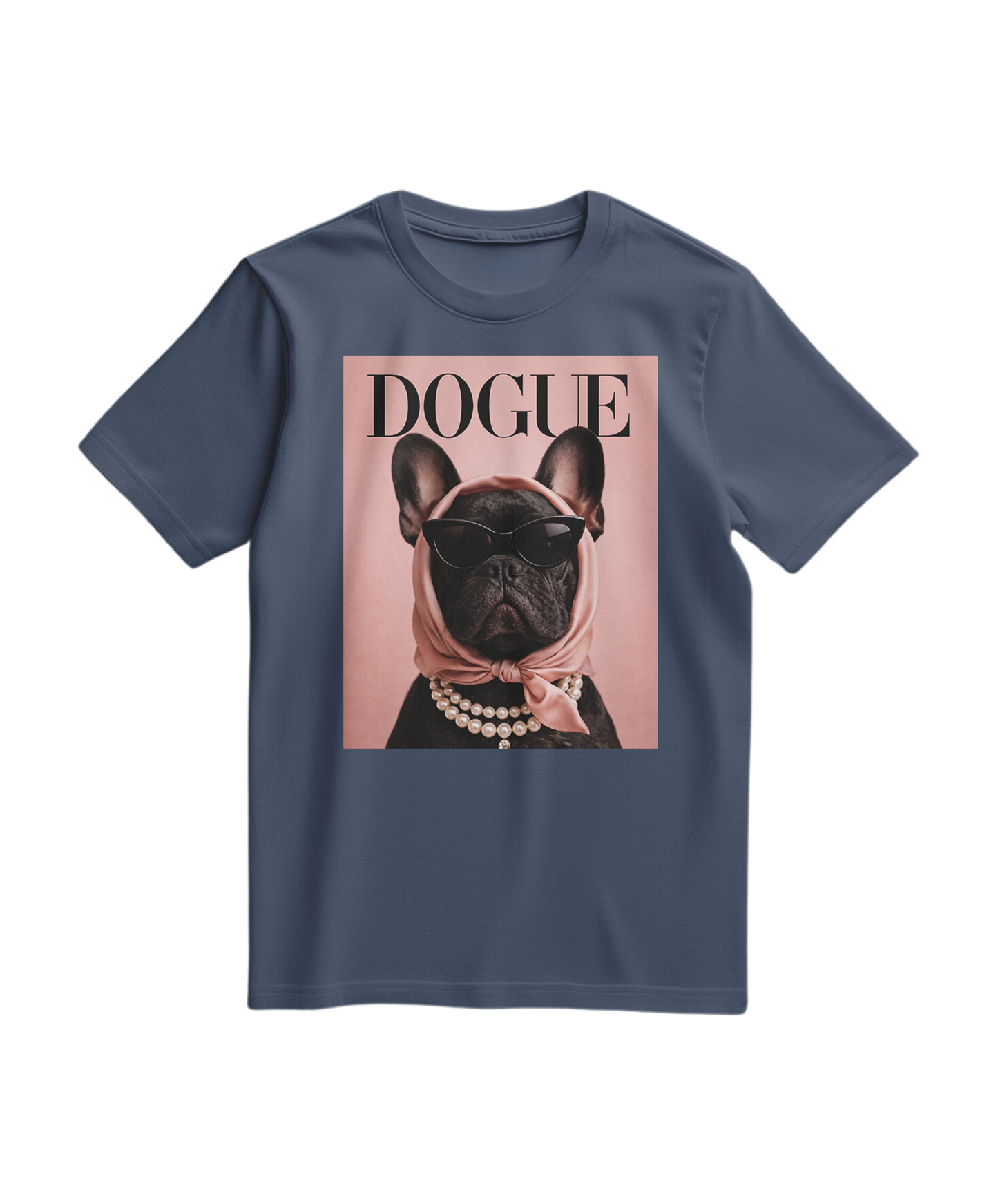 Camiseta azul escura The Frenchie Muse da Camalestore, camiseta de manga curta com estampa moderna, vista de frente em fundo branco