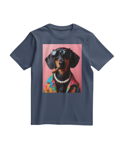 Camiseta azul escura com estampa de dachshund fumando, feita pela Camalestore, em estilo casual e confortável.