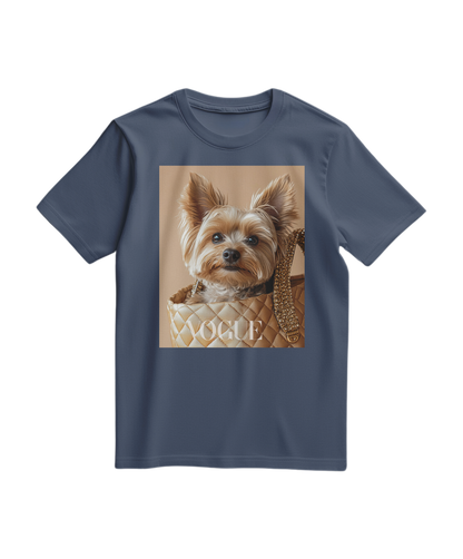 Camiseta azul escura Yorkie Muse da Camalestore, tecido confortável, com estampa de um cão Yorkie na frente.