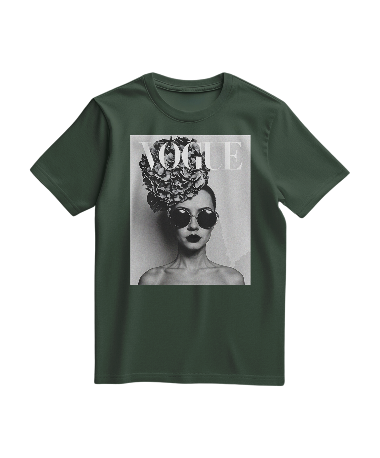 Camiseta preta floral da Camalestore, modelo T-shirt Floral Noir, com estampa de flores verdes e fundo preto.