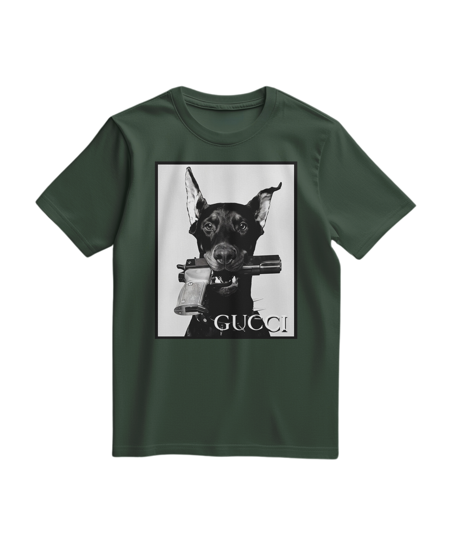 Camiseta verde com estampa de cachorro Amunition, feita pela Camalestore, vista de frente com detalhes visíveis na imagem.