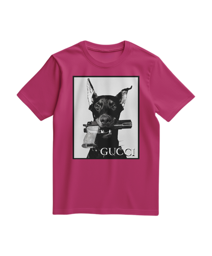 Camiseta Dog Amunition da Camalestore em cor fúcsia, com estampa de cachorro, feita de algodão confortável.