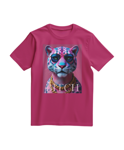 T-shirt Neon Jungle Boss da Camalestore com estampa vibrante de natureza e cores fluorescentes, em fundo claro.