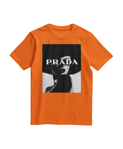 Camalestore T-shirt Shadow Couture Muse laranja, confortável e estilosa, com design moderno e detalhes visíveis na imagem.