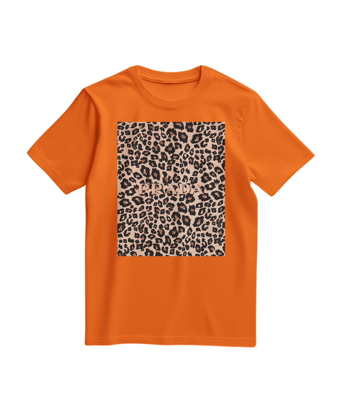 Camiseta T-shirt Leopard Blush da Camalestore com estampa de onça em tom rosado claro, modelo de manga curta e gola arredondada.