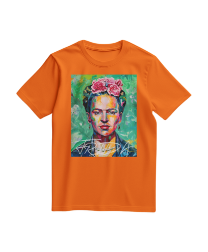 Camiseta Kahlo Chromatic da Camalestore em laranja, com design artístico de Frida Kahlo, vista de frente sobre fundo branco
