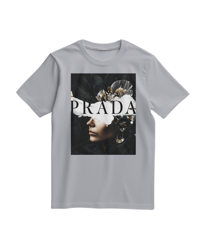 Camalestore T-shirt Shadow Muse cinza com estampa minimalista, manga curta, tecido confortável, vista frontal da peça.