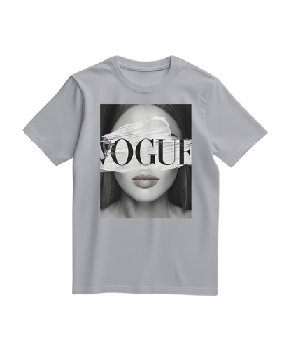Camiseta cinza com estampa de olhos V, estilo casual, da marca Camalestore, exibida em fundo neutro.