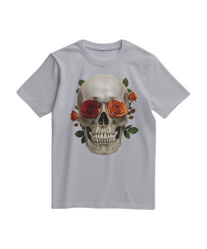Camalestore camiseta cinza com estampa de caveira e rosa, T-shirt de estilo casual e design detalhado.