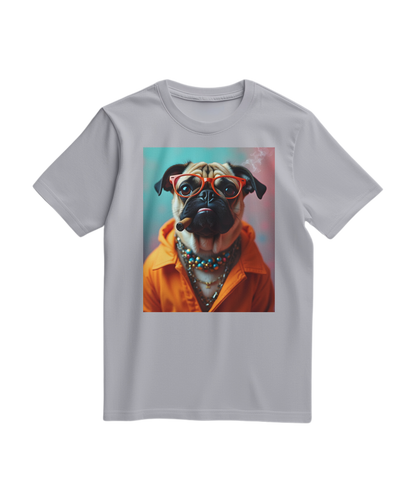 Camiseta laranja Pug Rebel da Camalestore, com estampa de pug e detalhes coloridos, vista frontal em tecido leve.
