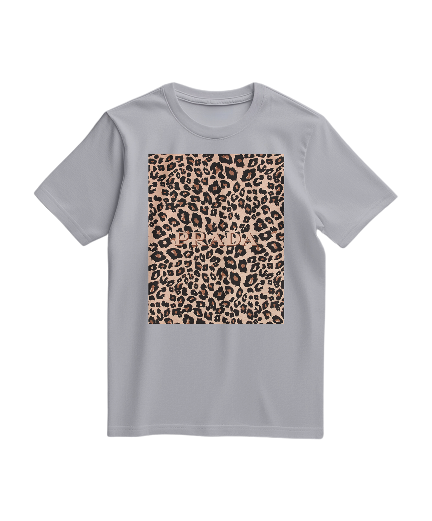 Camalestore T-shirt Leopard Blush de manga curta, tecido macio com estampa de leopardo em tom blush, para looks casuais e estilosos.