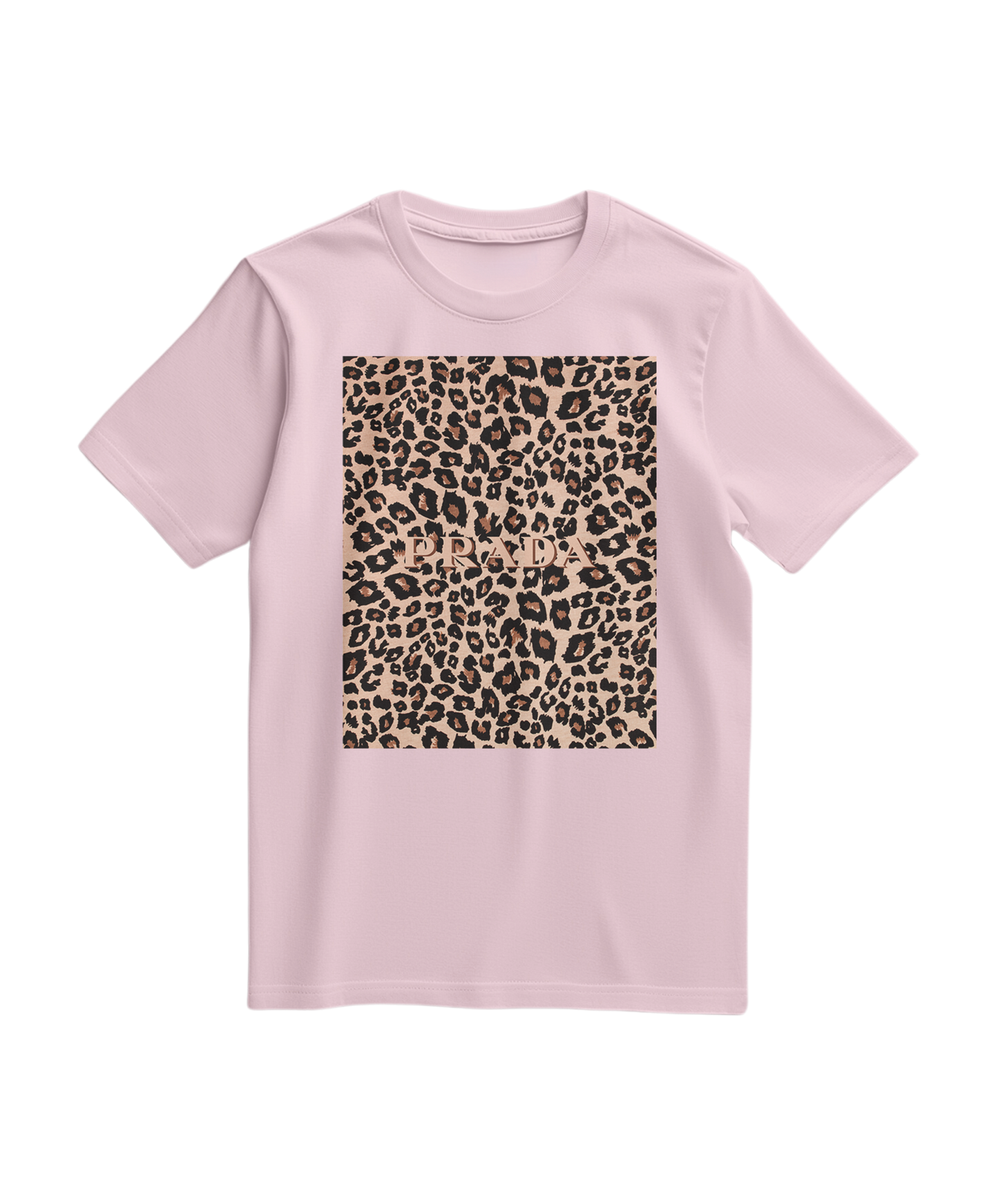 Camiseta Leopard Blush da Camalestore, t-shirt rosa claro com estampa de leopardo, modelo casual e confortável.
