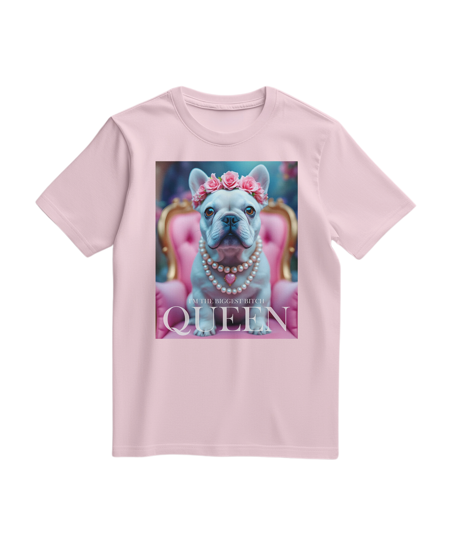 Camiseta rosa claro Frenchie Queen da Camalestore, com estampa de cachorro French Bulldog e detalhes femininos.