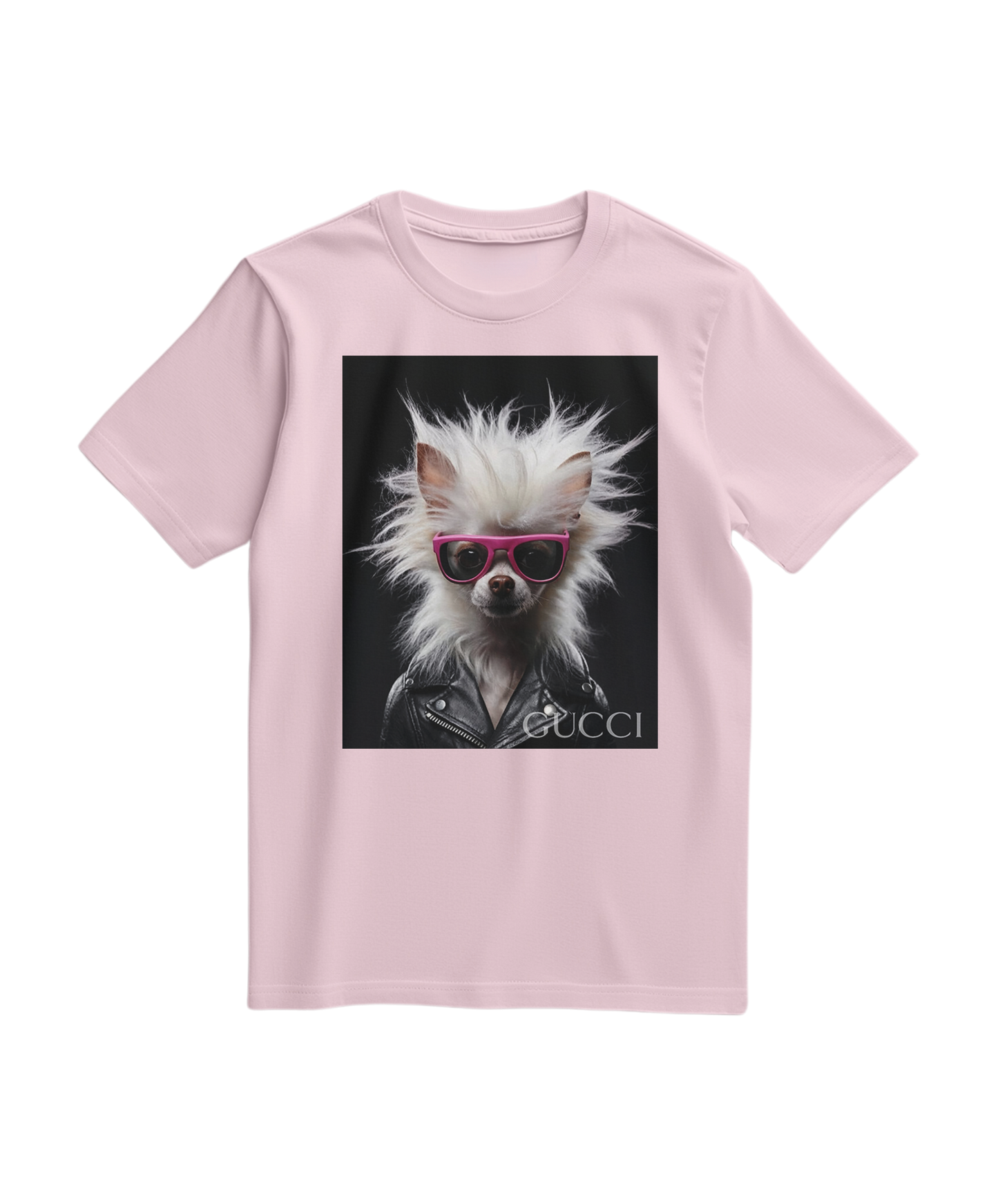 Camiseta Rebel Fur da Camalestore em rosa pálido, com design estilizado e detalhes visíveis na imagem.