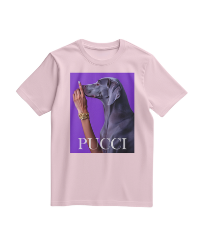 Camalestore camiseta Pucci Violeta em tom rosa claro, com design estilizado e detalhes modernos, para looks casuais.