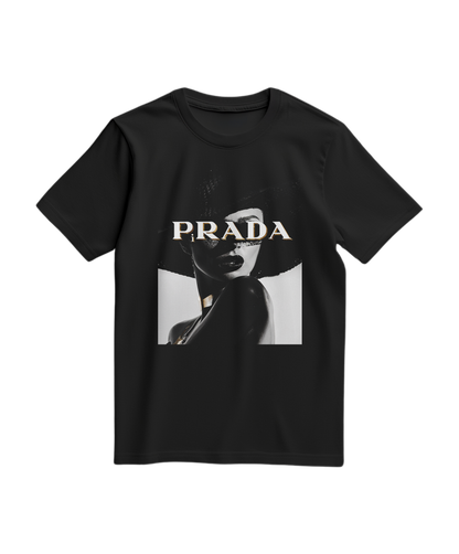 Camalestore camiseta preta Shadow Couture Muse, T-shirt com design elegante e detalhes modernos.