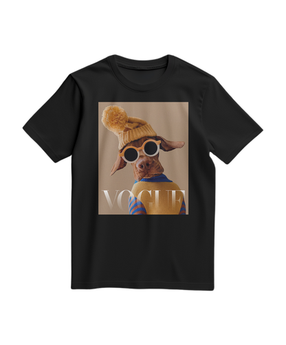 Camalestore T-shirt Crimson Aviator preta, com design de aviador em destaque na frente, tecido confortável e estilo casual.