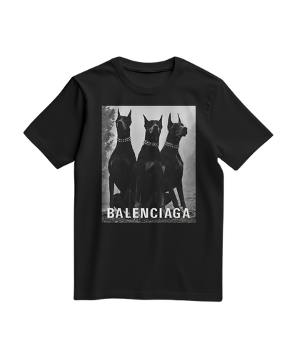 Camiseta Sentinel Vanguard preta da Camalestore, exibe design minimalista com estampa moderna em tecido confortável.
