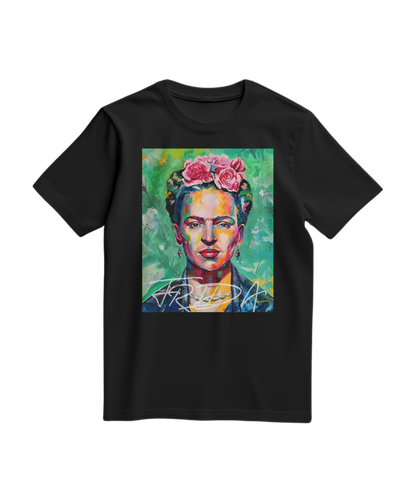 Camiseta preta Kahlo Chromatic da Camalestore com design colorido de Frida Kahlo na frente.