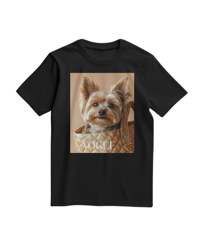 Camiseta preta da marca Camalestore com estampa de Yorkie Muse, tecido confortável e estilo casual para o dia a dia.