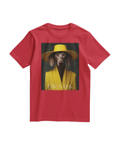 Camiseta amarela Wei da Camalestore, vista de frente, com design simples e cores vibrantes.