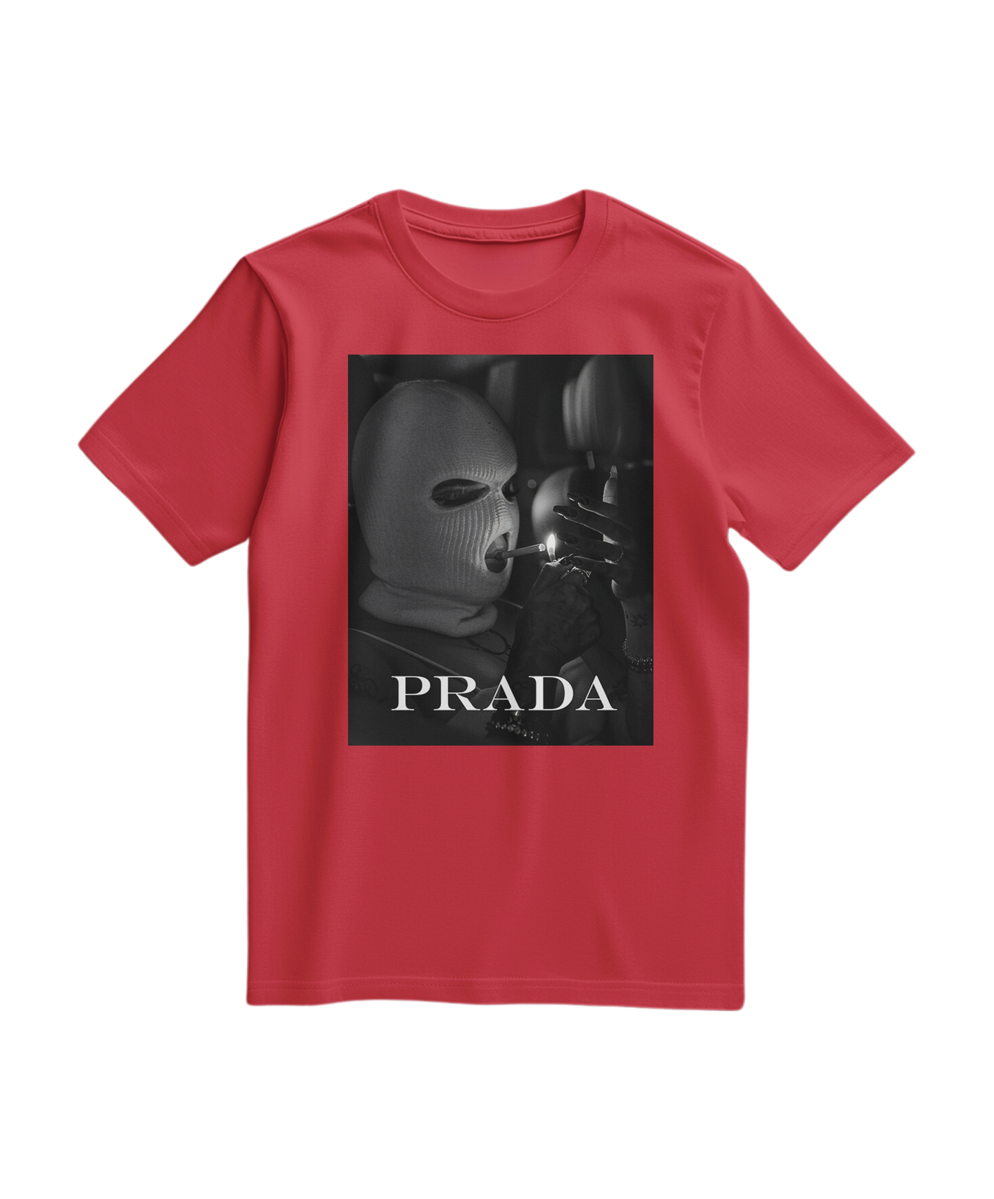 Camiseta vermelha Urban Rebel da Camalestore exibida em uma imagem com destaque na cor e no design casual.