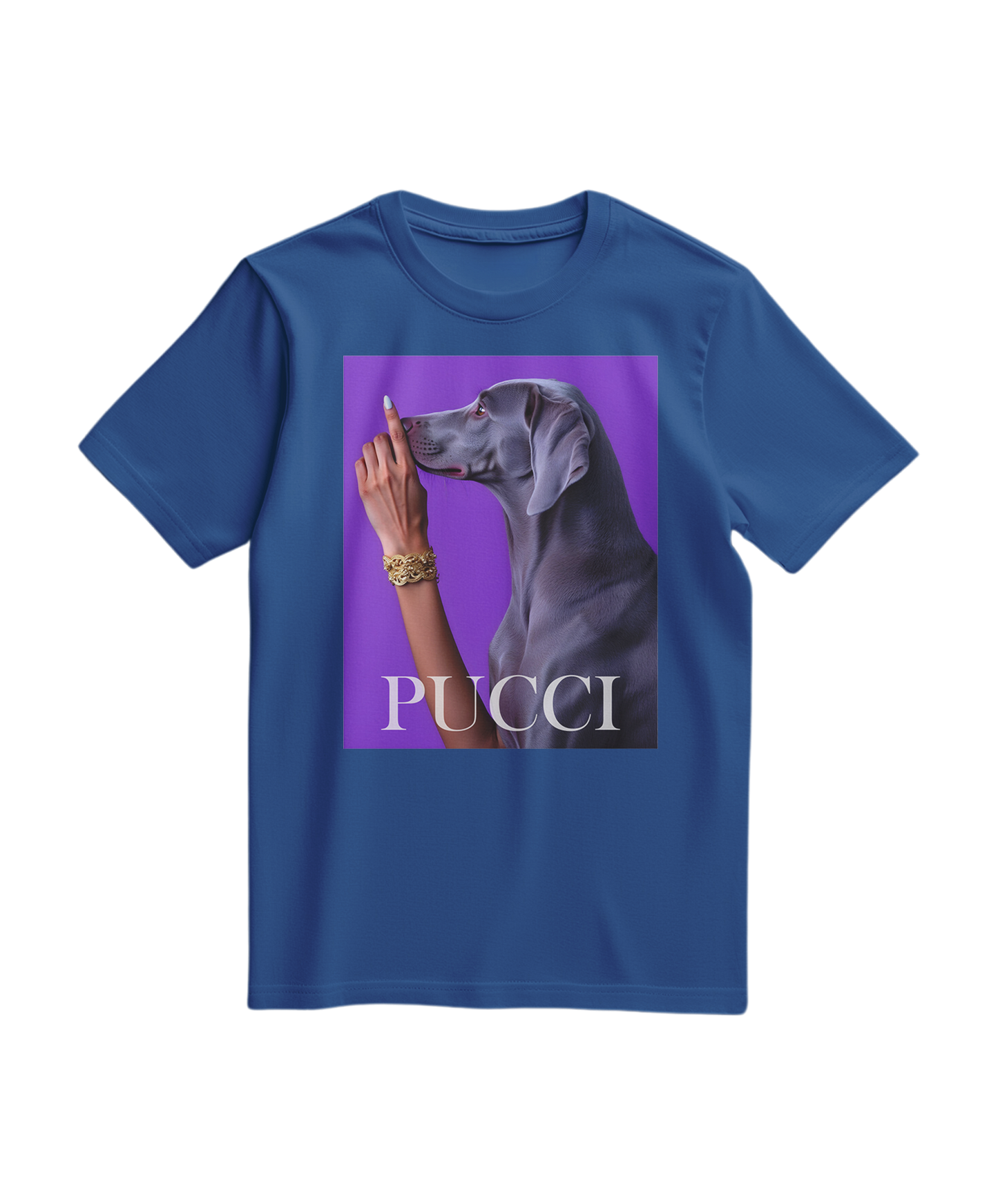 Camalestore T-shirt Pucci Violet, camiseta de tecido azul royal com estampa colorida, vista frontal sobre fundo branco.