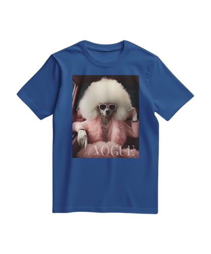 Camiseta azul royal Poodle Glam da Camalestore, estampa de poodle estilizado, veste confortável e moderna para o dia a dia.