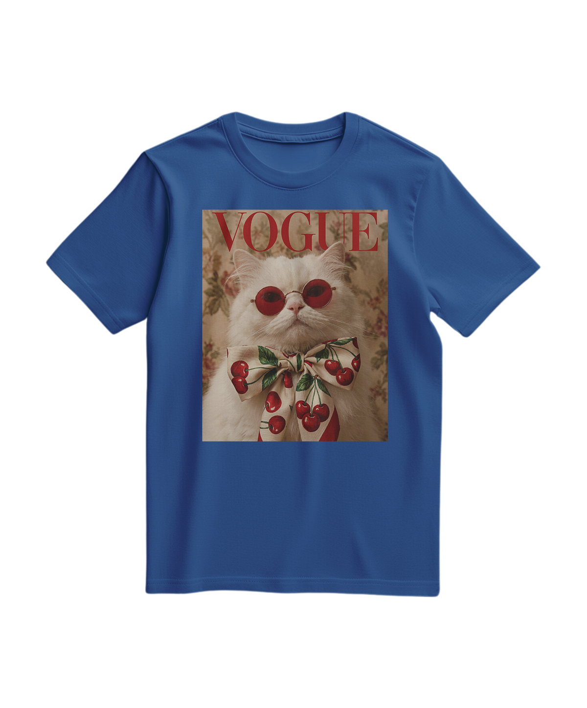 Camiseta Velvet Cherry da Camalestore em azul royal, com tecido macio e estampa de cereja, vista frontal da t-shirt.