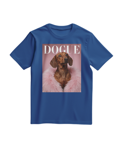 Camiseta azul royal com estampa de Dachshund, feita pela Camalestore, visível na imagem.