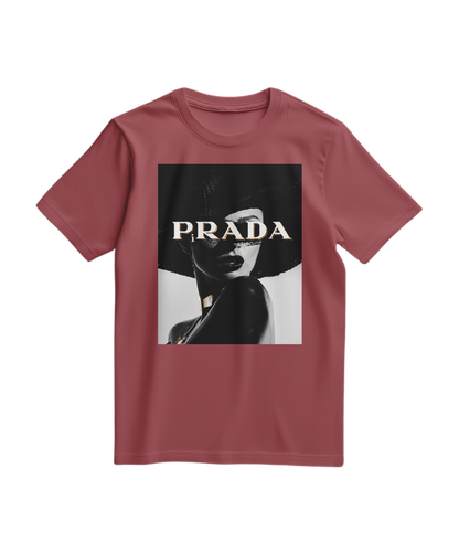 Camiseta Shadow Couture Muse da Camalestore em tom teracota, com design moderno e corte confortável, vista frontal.