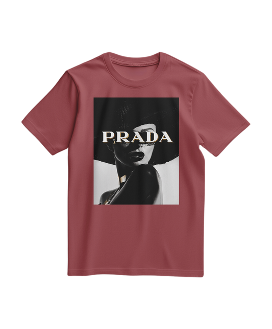Camiseta Shadow Couture Muse da Camalestore em tom teracota, com design moderno e corte confortável, vista frontal.