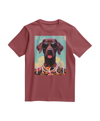 T-shirt Tropical Pooch da Camalestore, em cor terracota, com estampa de cachorro tropical, tecido confortável e design casual.