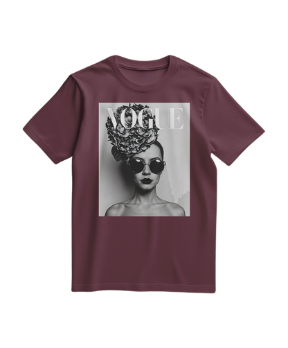 Camalestore T-shirt floral preta com estampa de flores, tecido leve e ajuste confortável, modelo casual e moderno.