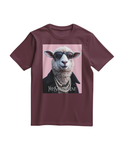 Camalestore camiseta T-shirt vinho com ícone de ovelha e pérola, estampa moderna e casual para looks descontraídos.